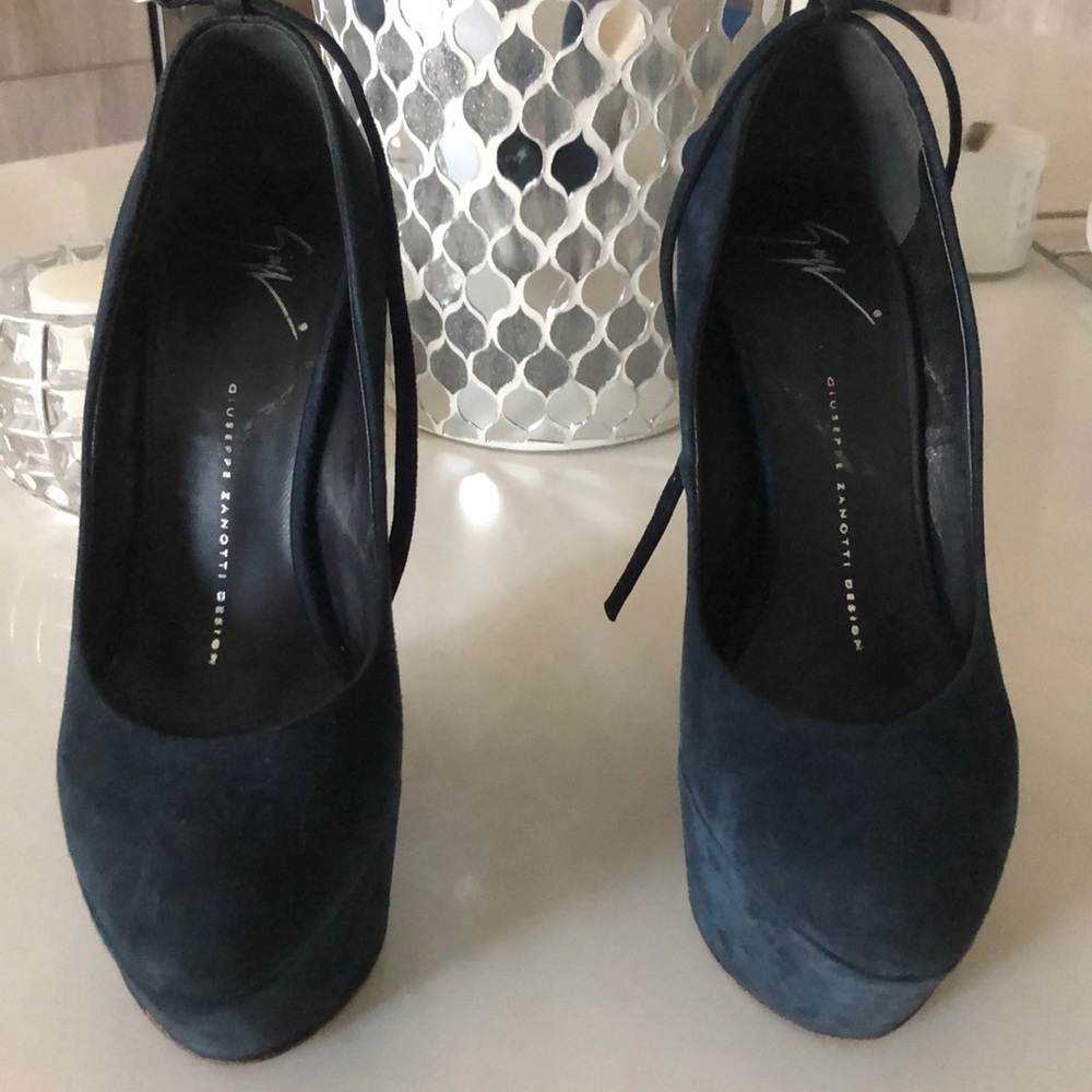 Giuseppe Close Toe